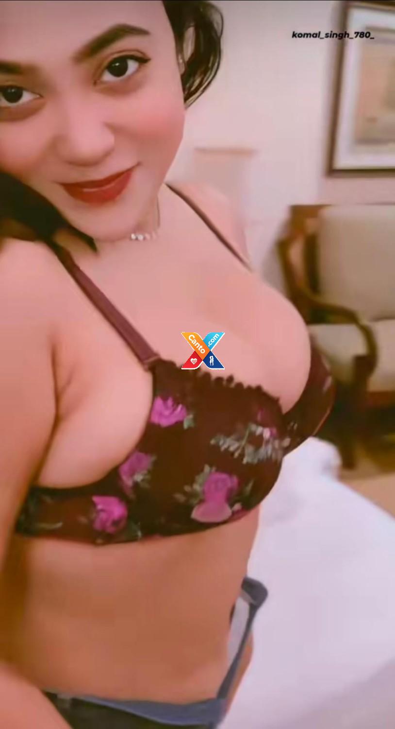 Full open sexy video call service available 03024888101