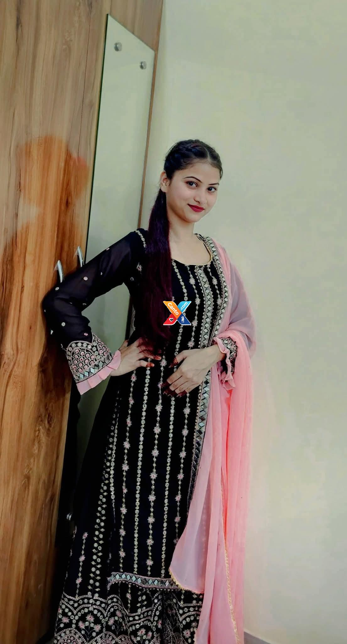 Kiran-cam-fun-real-what-app-03098768035-voice-call-and-sexy-chat